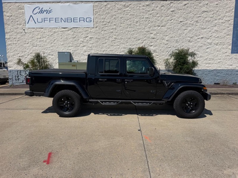 Jeep Gladiator Vehicle Full-screen Gallery Image 02