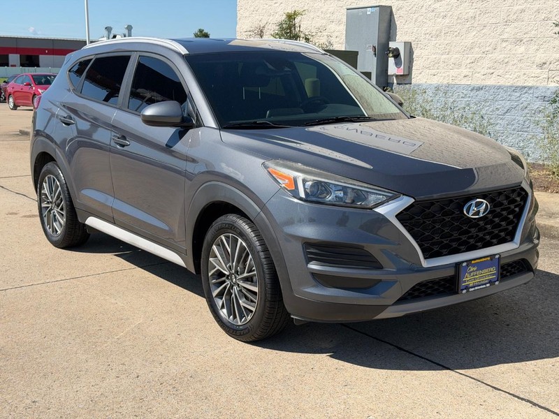 Hyundai Tucson Vehicle Full-screen Gallery Image 01