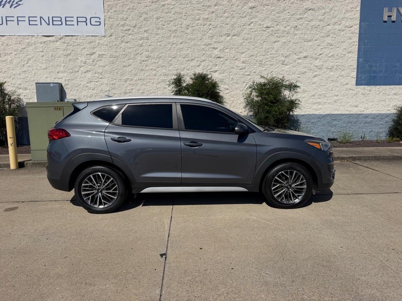 Hyundai Tucson Vehicle Full-screen Gallery Image 02
