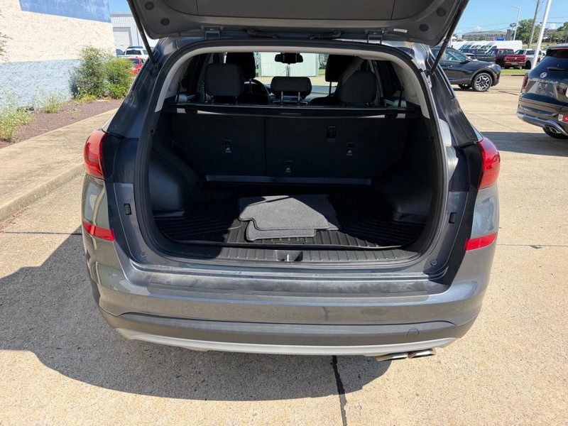 Hyundai Tucson Vehicle Full-screen Gallery Image 05