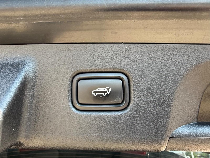Hyundai Palisade Vehicle Full-screen Gallery Image 06