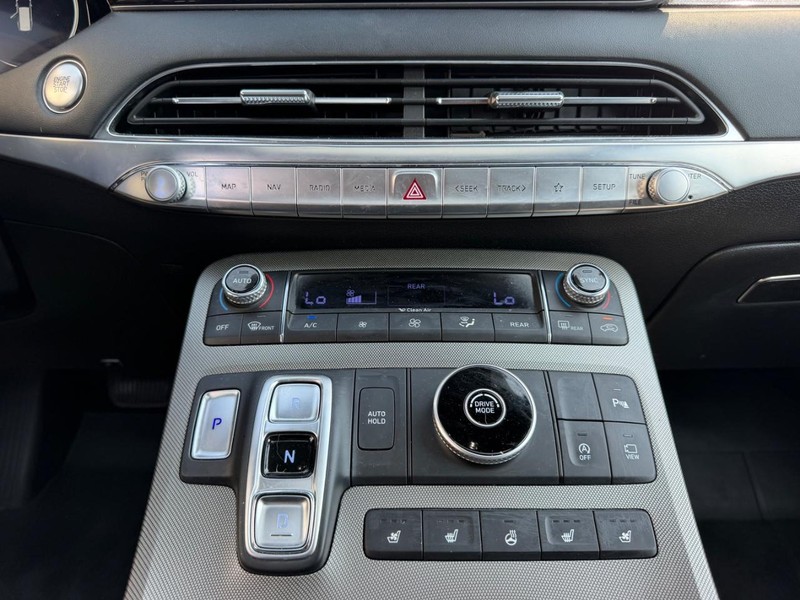 Hyundai Palisade Vehicle Full-screen Gallery Image 17