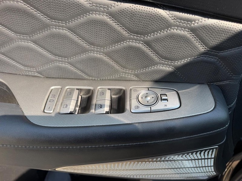 Hyundai Palisade Vehicle Full-screen Gallery Image 19