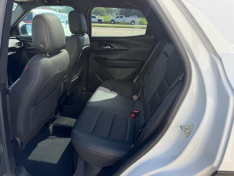Chevrolet TrailBlazer Vehicle Full-screen Gallery Image 08