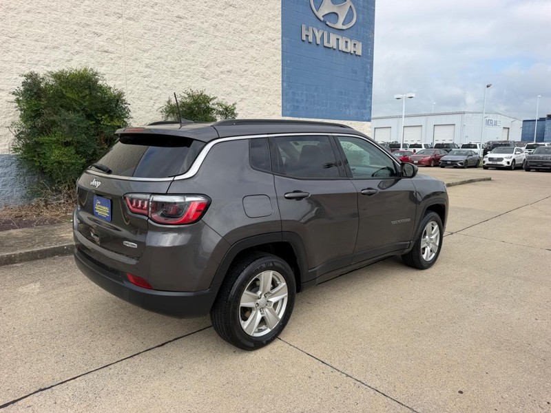 Jeep Compass Vehicle Full-screen Gallery Image 03
