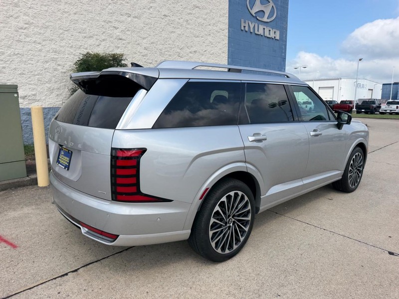 Hyundai Palisade Hybrid Vehicle Full-screen Gallery Image 03
