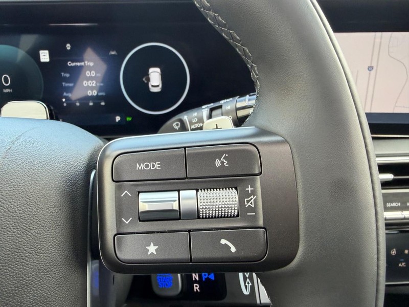 Hyundai Palisade Hybrid Vehicle Full-screen Gallery Image 15