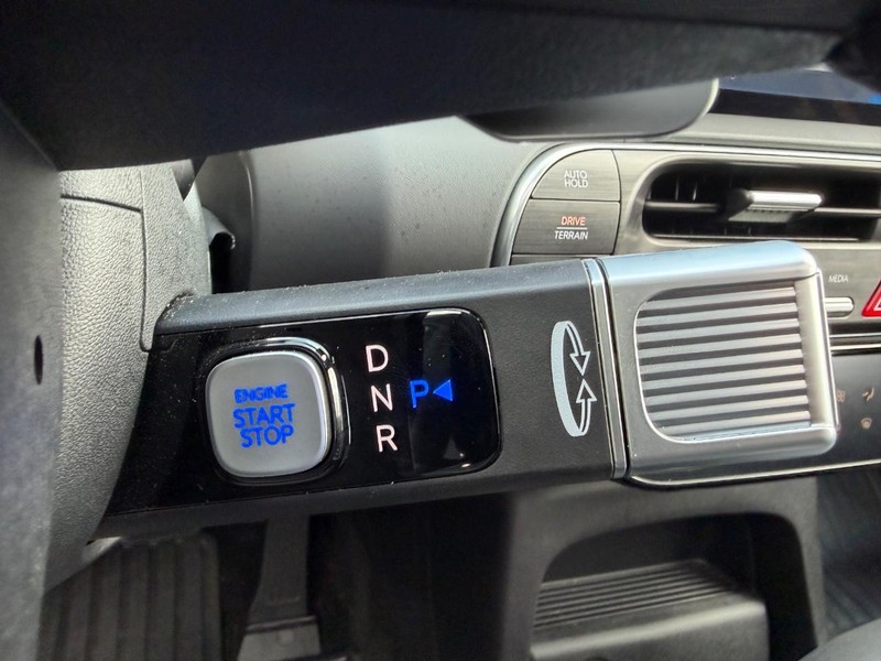 Hyundai Palisade Hybrid Vehicle Full-screen Gallery Image 16