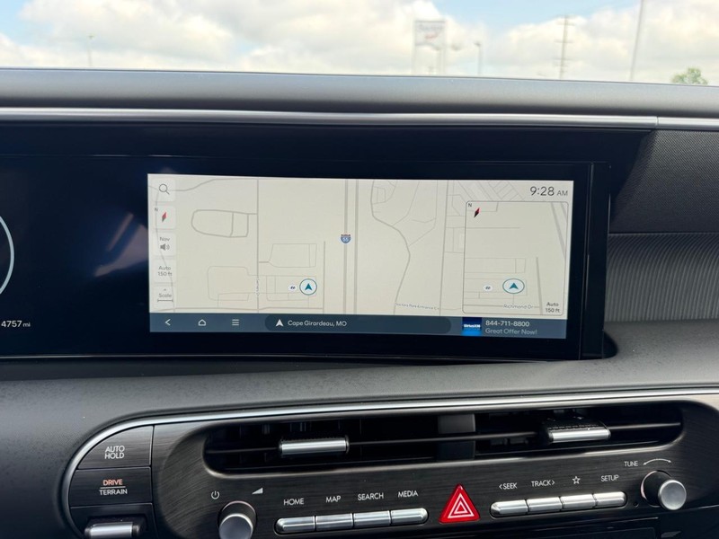 Hyundai Palisade Hybrid Vehicle Full-screen Gallery Image 17