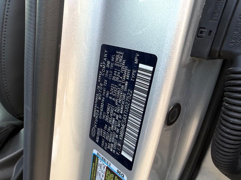 Hyundai Palisade Hybrid Vehicle Full-screen Gallery Image 25