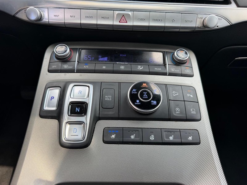 Hyundai Palisade Vehicle Full-screen Gallery Image 18