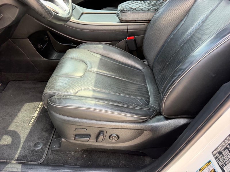 Hyundai Palisade Vehicle Full-screen Gallery Image 22