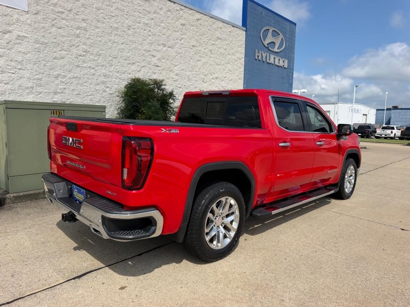 GMC Sierra 1500 Vehicle Full-screen Gallery Image 03