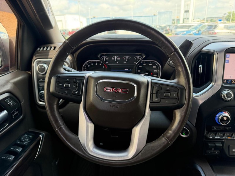 GMC Sierra 1500 Vehicle Full-screen Gallery Image 09