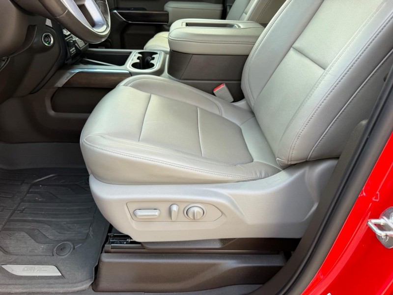 GMC Sierra 1500 Vehicle Full-screen Gallery Image 17