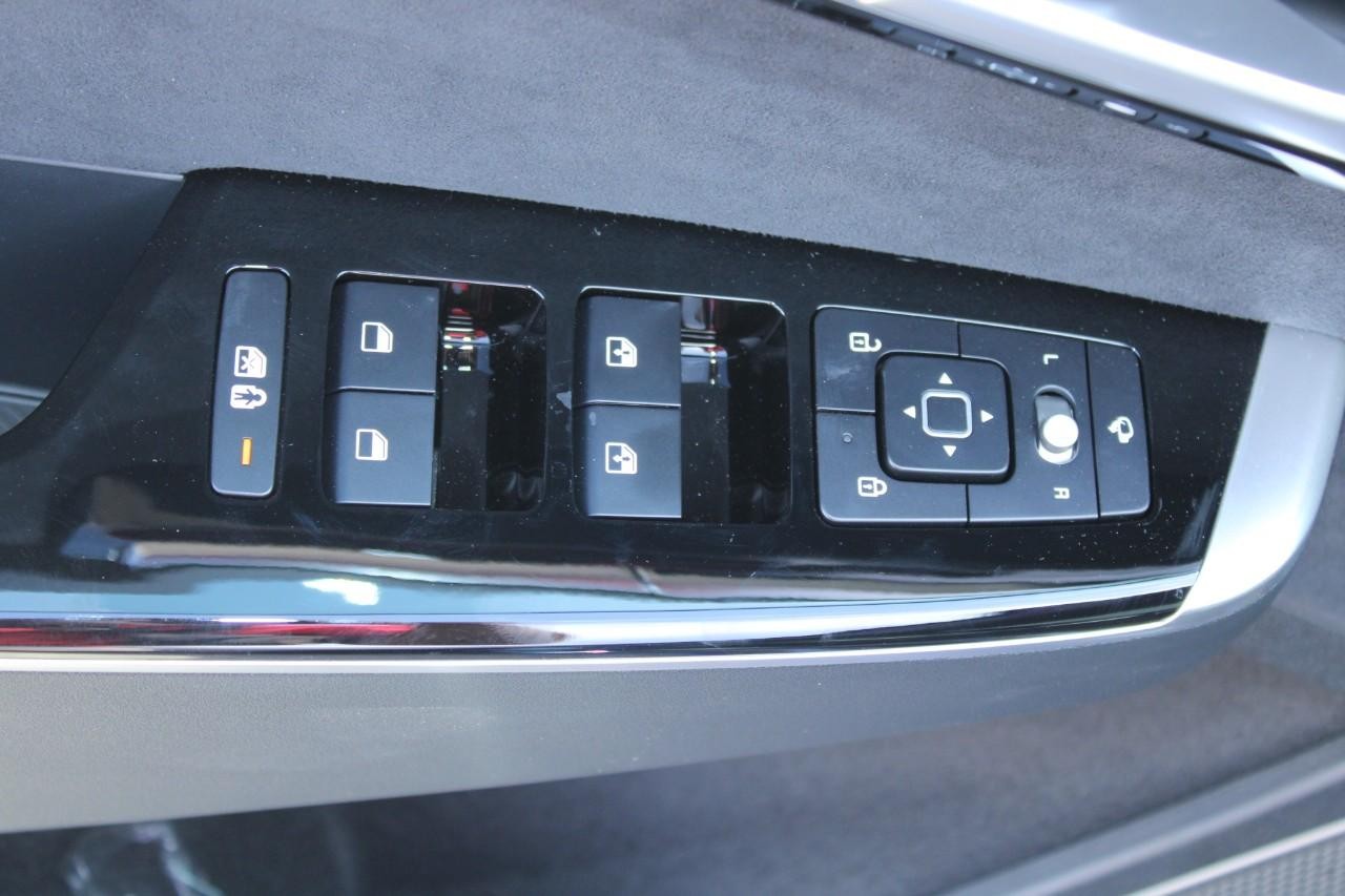 Kia EV6 Vehicle Full-screen Gallery Image 18