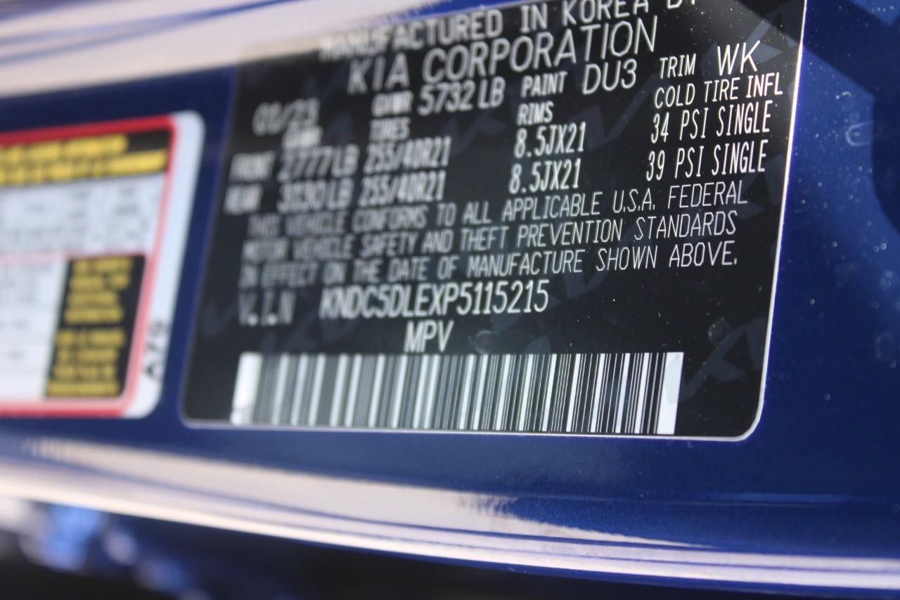 Kia EV6 Vehicle Full-screen Gallery Image 23