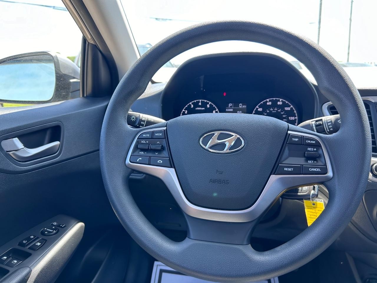 2021 Hyundai Accent 4-Door SE photo