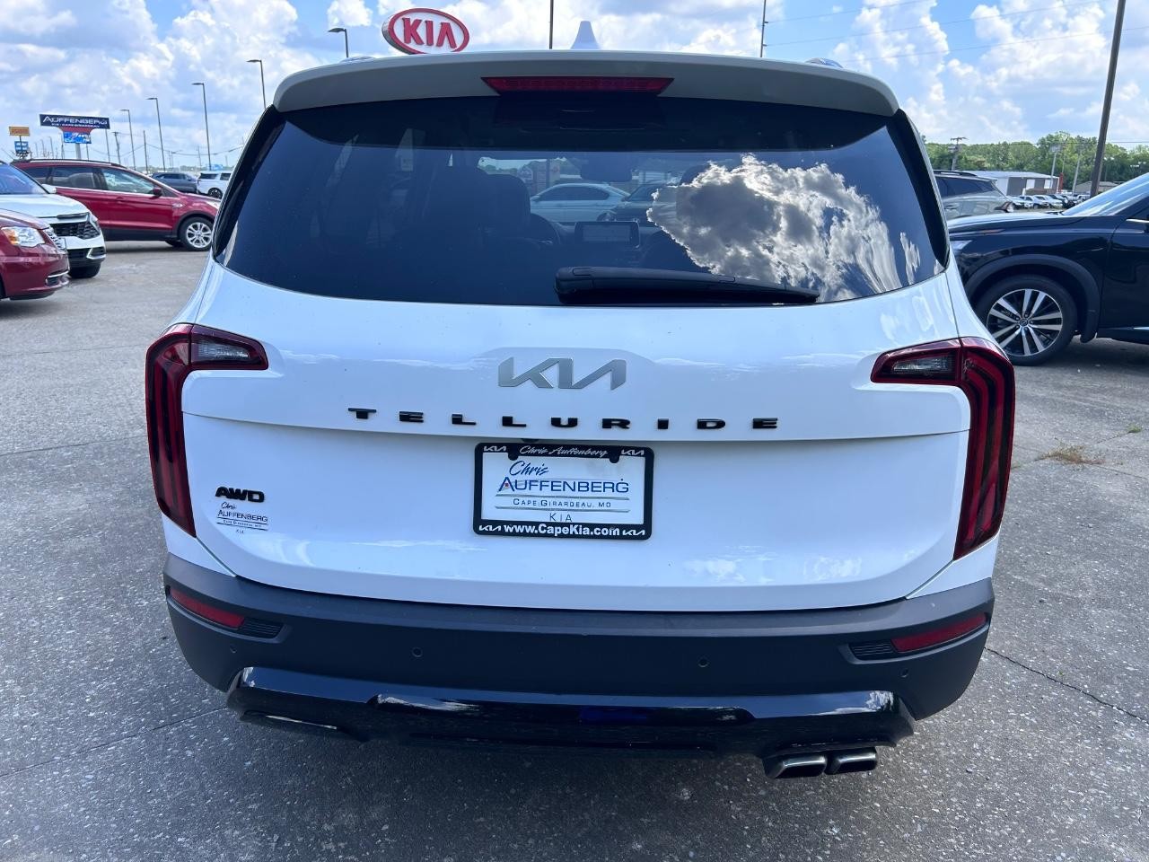 Kia Telluride Vehicle Full-screen Gallery Image 03