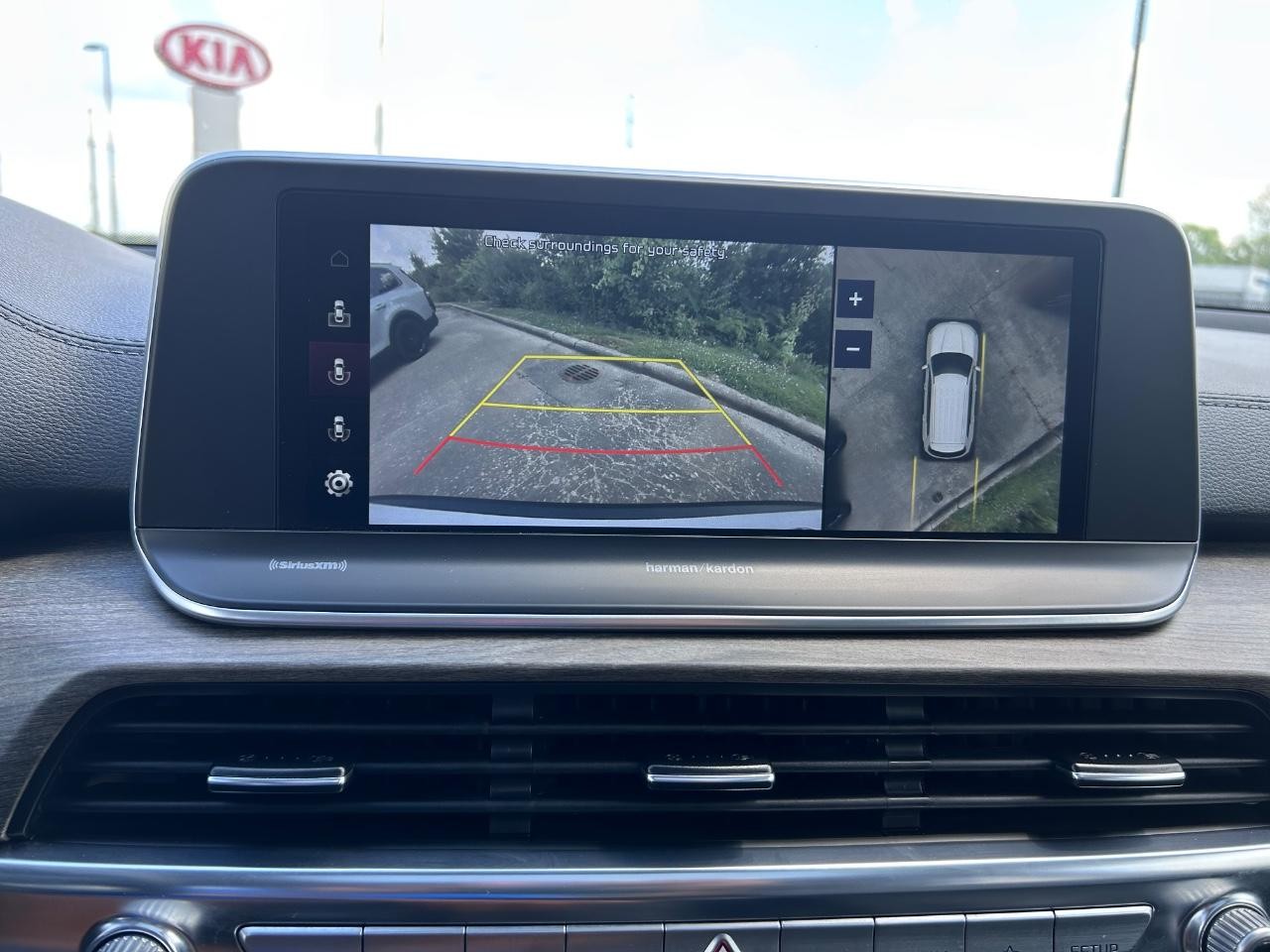 Kia Telluride Vehicle Full-screen Gallery Image 23