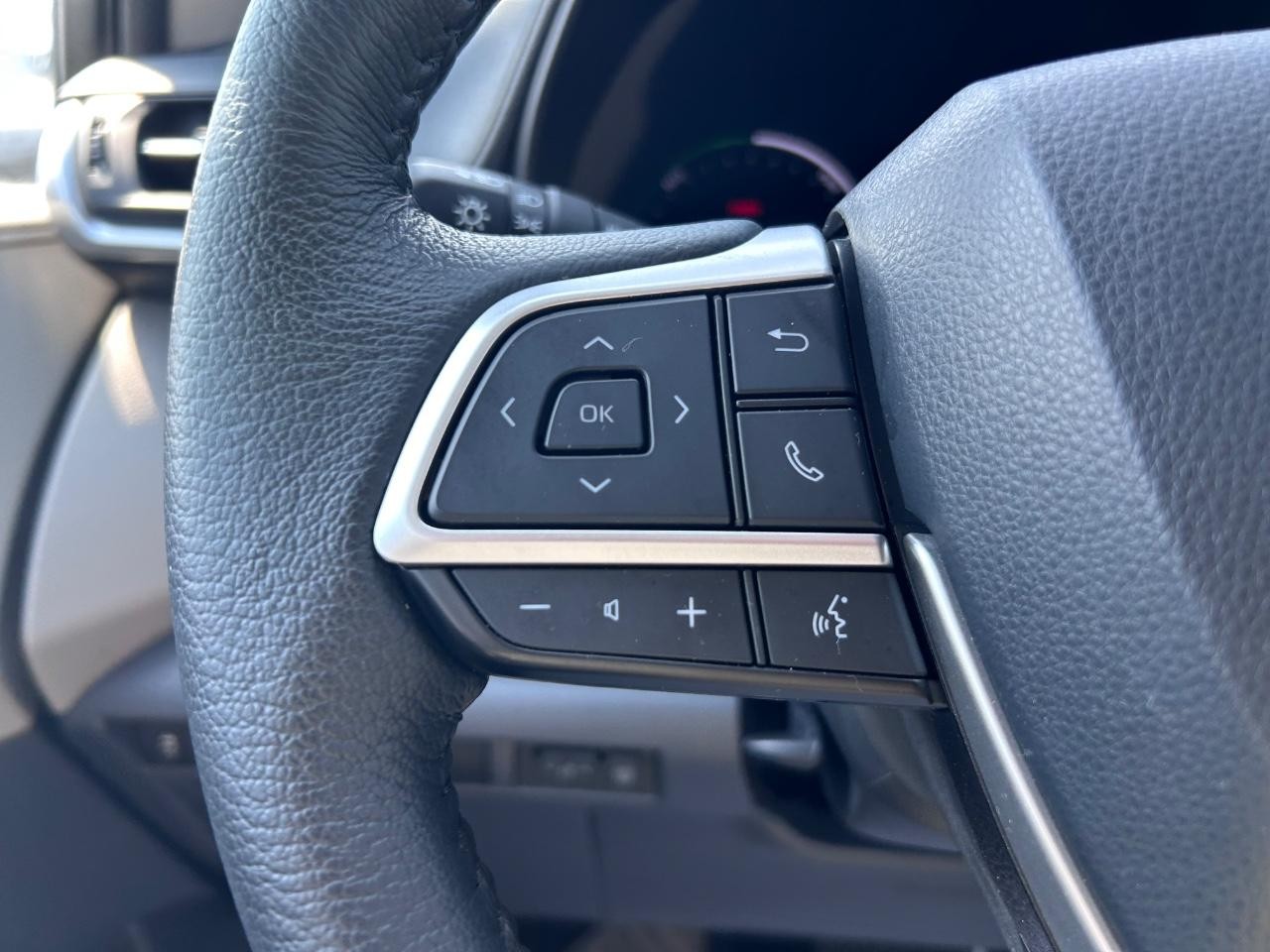 Toyota Sienna Vehicle Full-screen Gallery Image 13