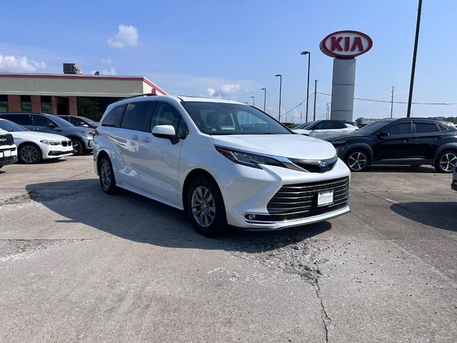 Cape Girardeau MO 2022 Toyota Sienna more details - toyota sienna