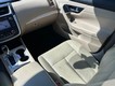 2017 Nissan Altima 2.5 SL thumbnail image 16