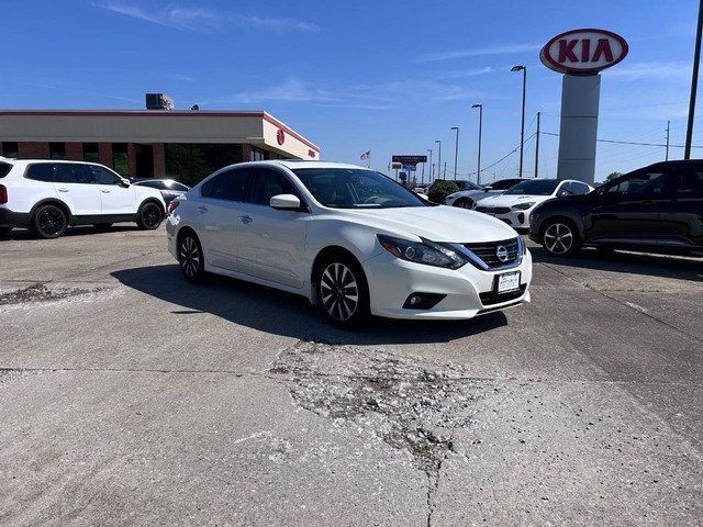 more details - nissan altima