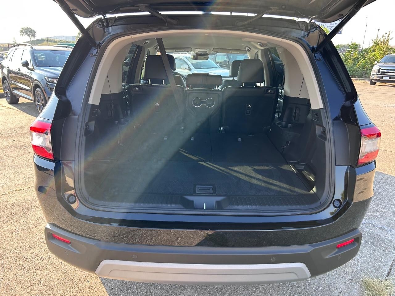 Honda Pilot Vehicle Full-screen Gallery Image 05