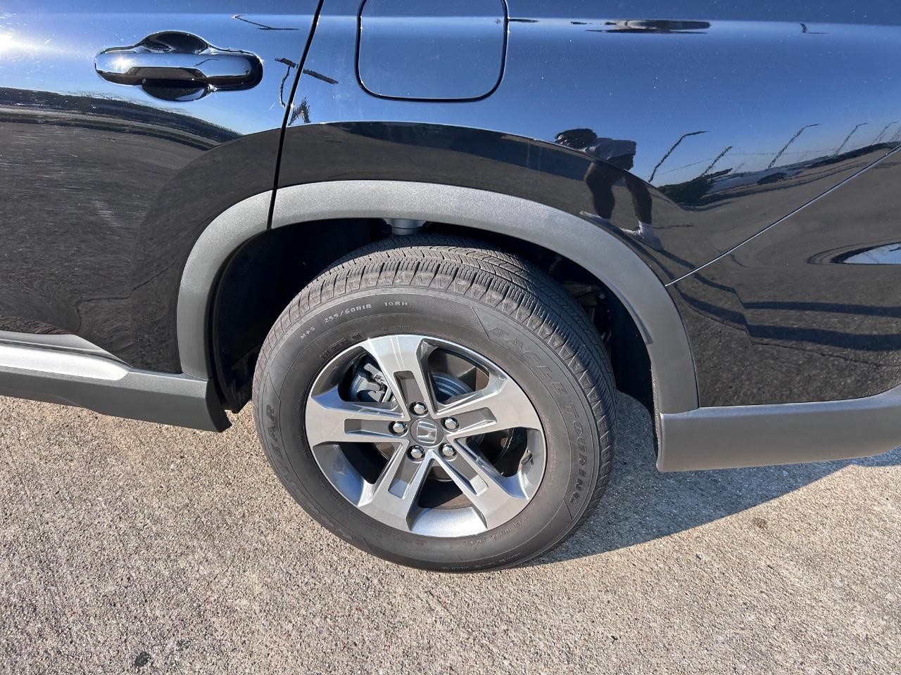 Honda Pilot Vehicle Full-screen Gallery Image 07