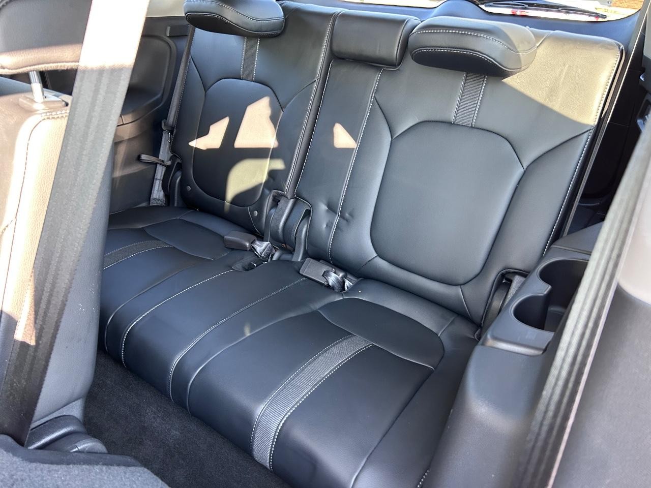 Honda Pilot Vehicle Full-screen Gallery Image 08