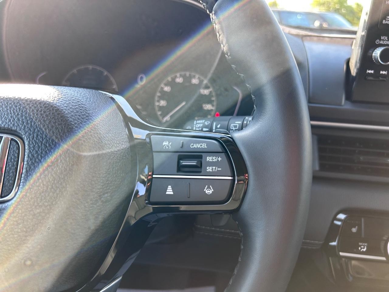 Honda Pilot Vehicle Full-screen Gallery Image 14