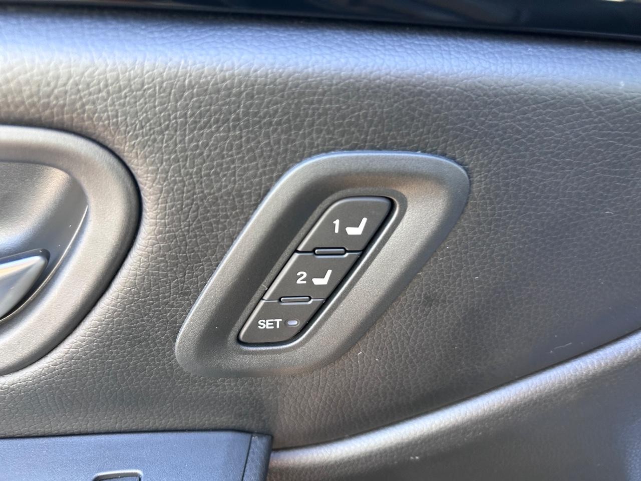 Honda Pilot Vehicle Full-screen Gallery Image 20