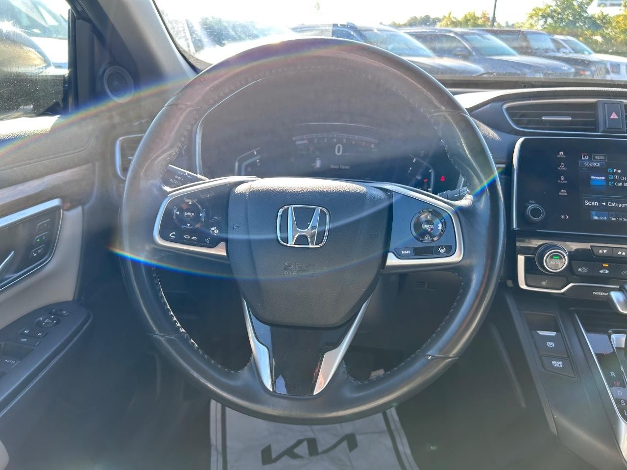 Honda CR-V Vehicle Full-screen Gallery Image 10