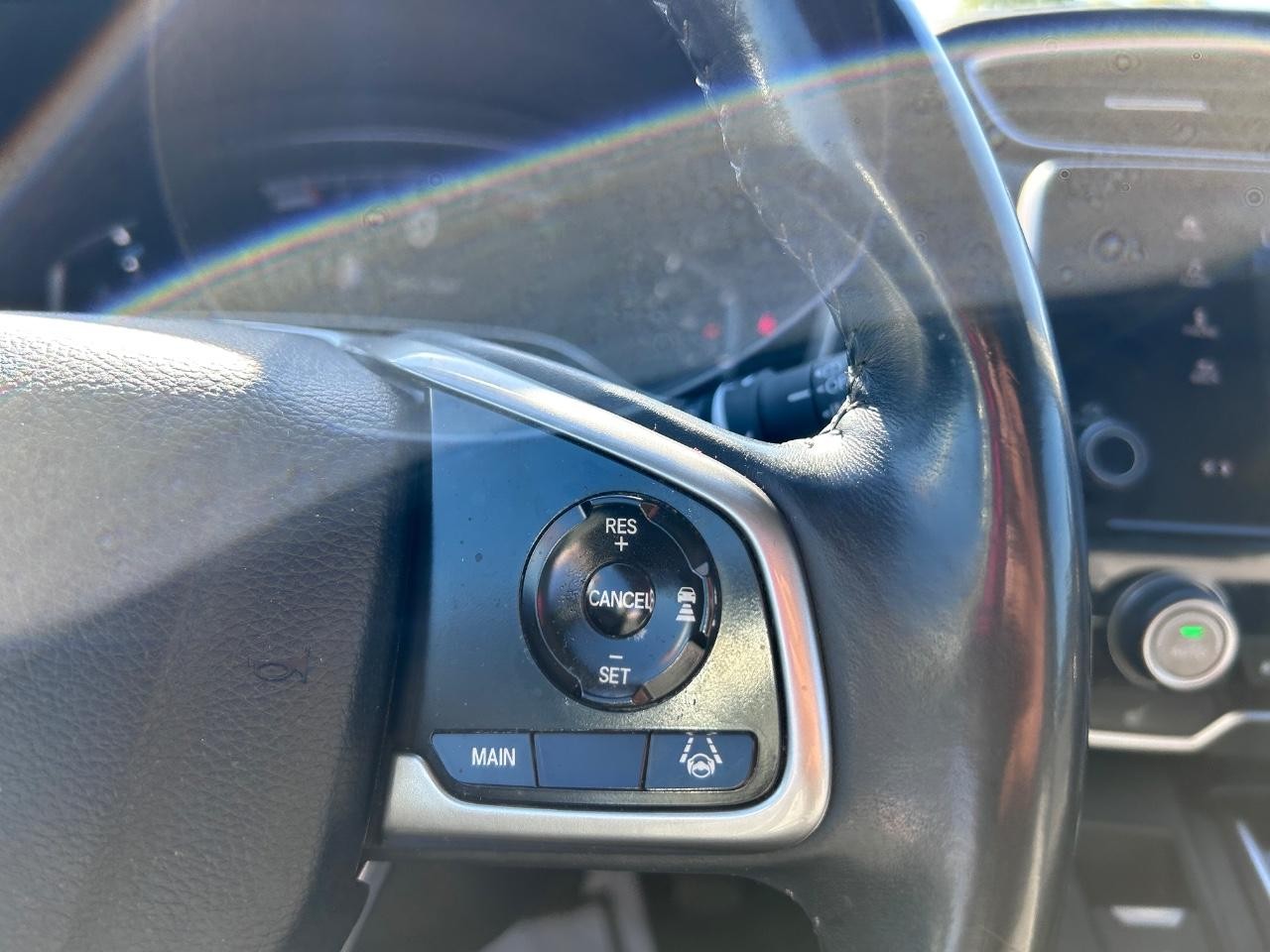 Honda CR-V Vehicle Full-screen Gallery Image 12