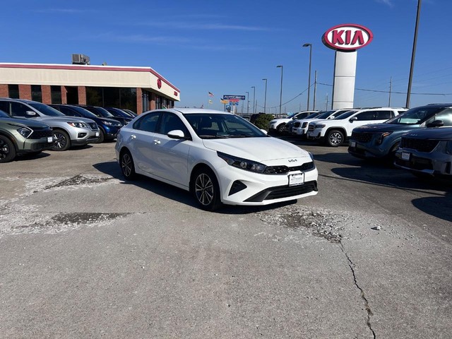 Cape Girardeau MO 2024 Kia Forte more details - kia forte