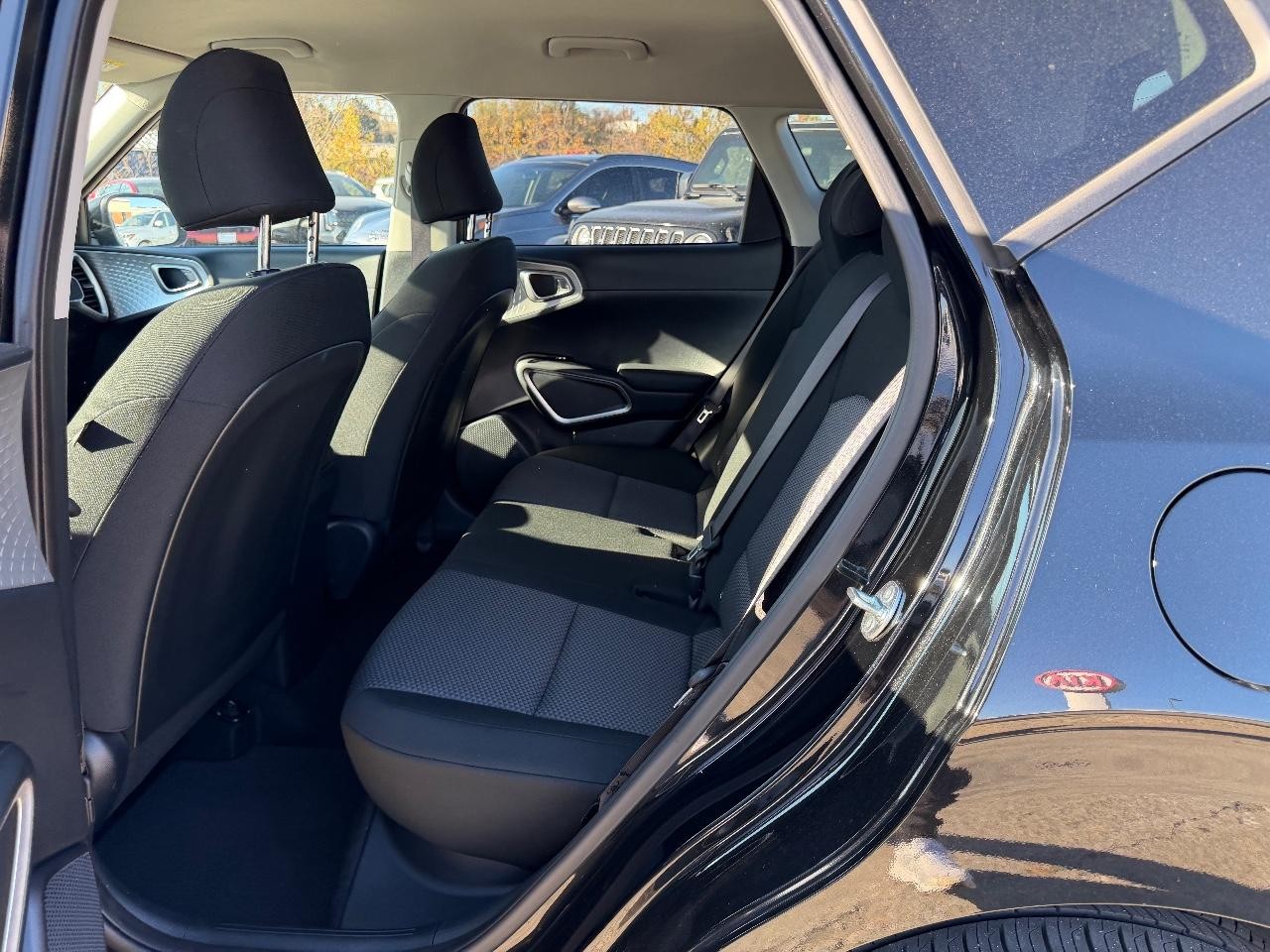 Kia Soul Vehicle Full-screen Gallery Image 07