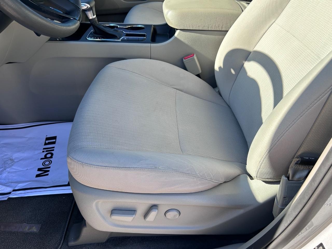 Kia Sedona Vehicle Full-screen Gallery Image 18