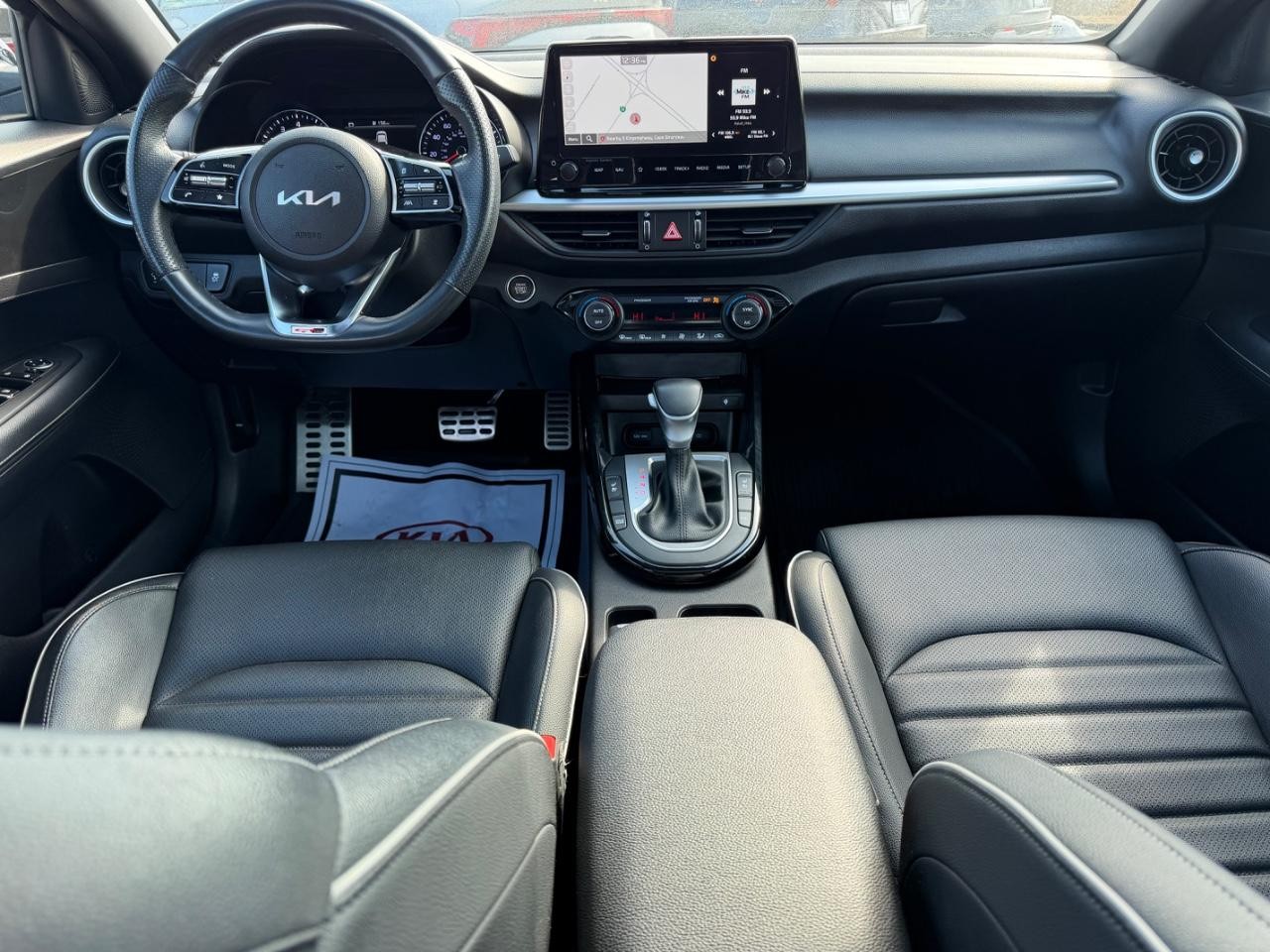 Kia Forte Vehicle Full-screen Gallery Image 07