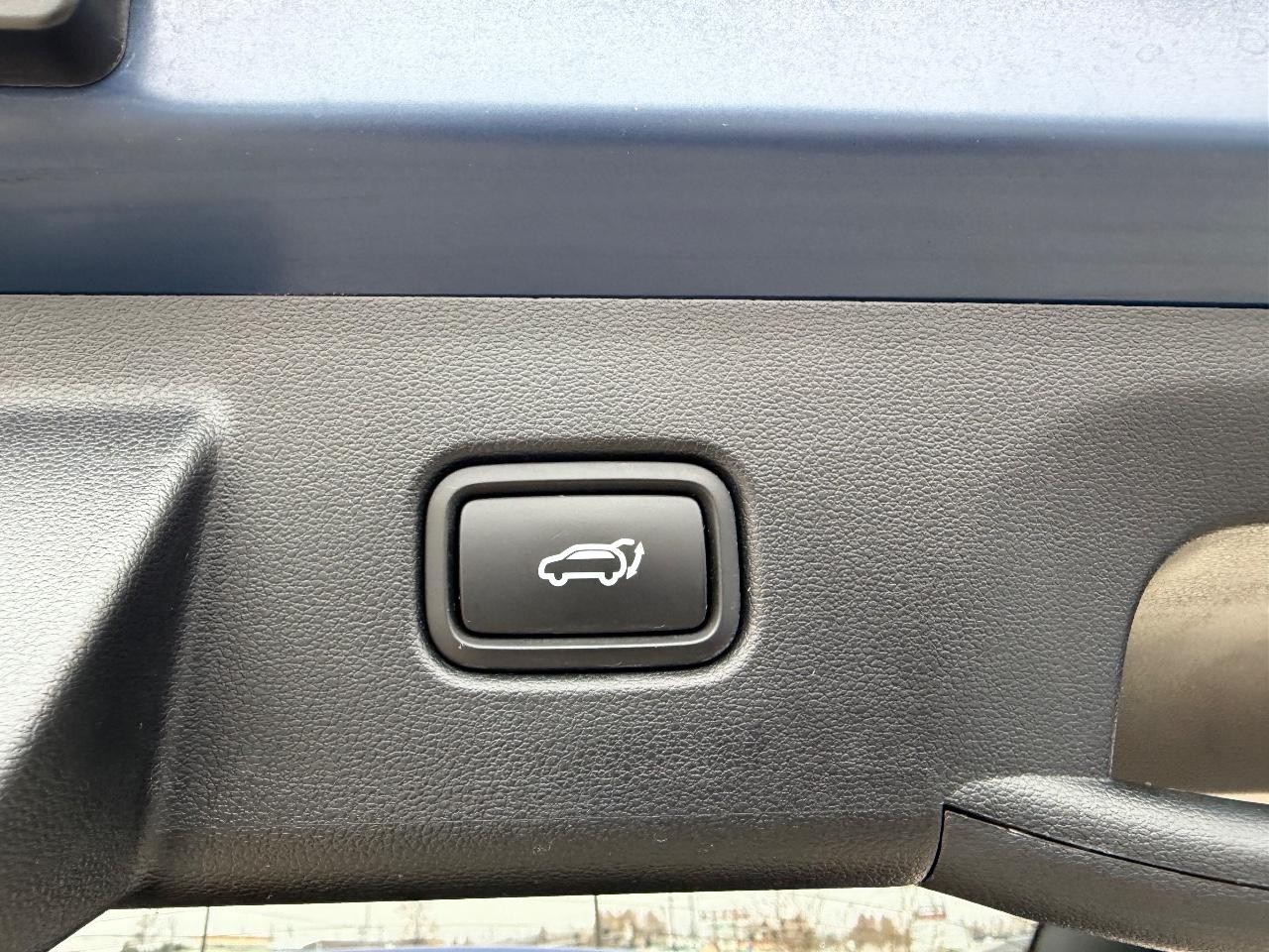 Hyundai Tucson Vehicle Full-screen Gallery Image 05