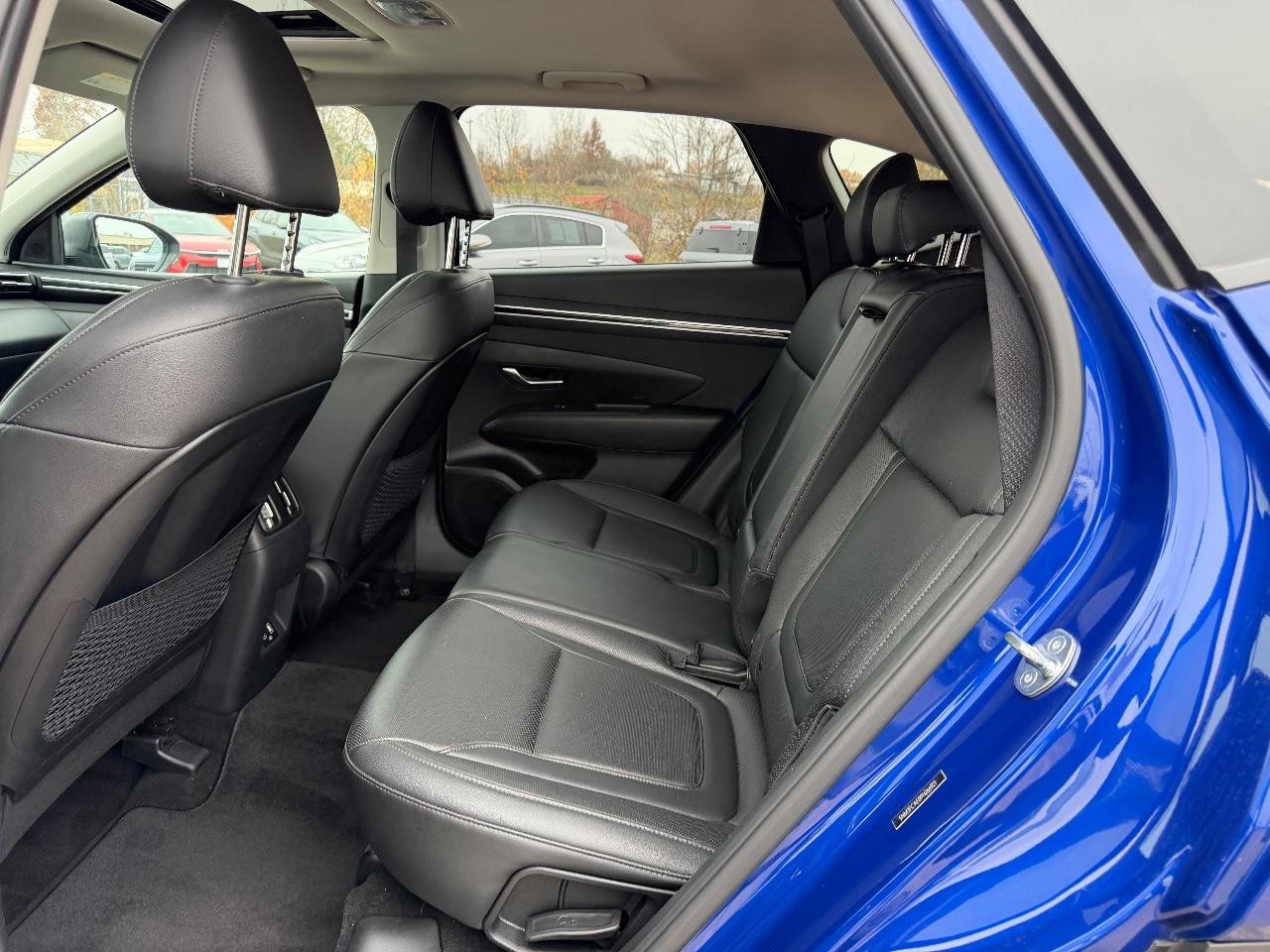 Hyundai Tucson Vehicle Full-screen Gallery Image 07