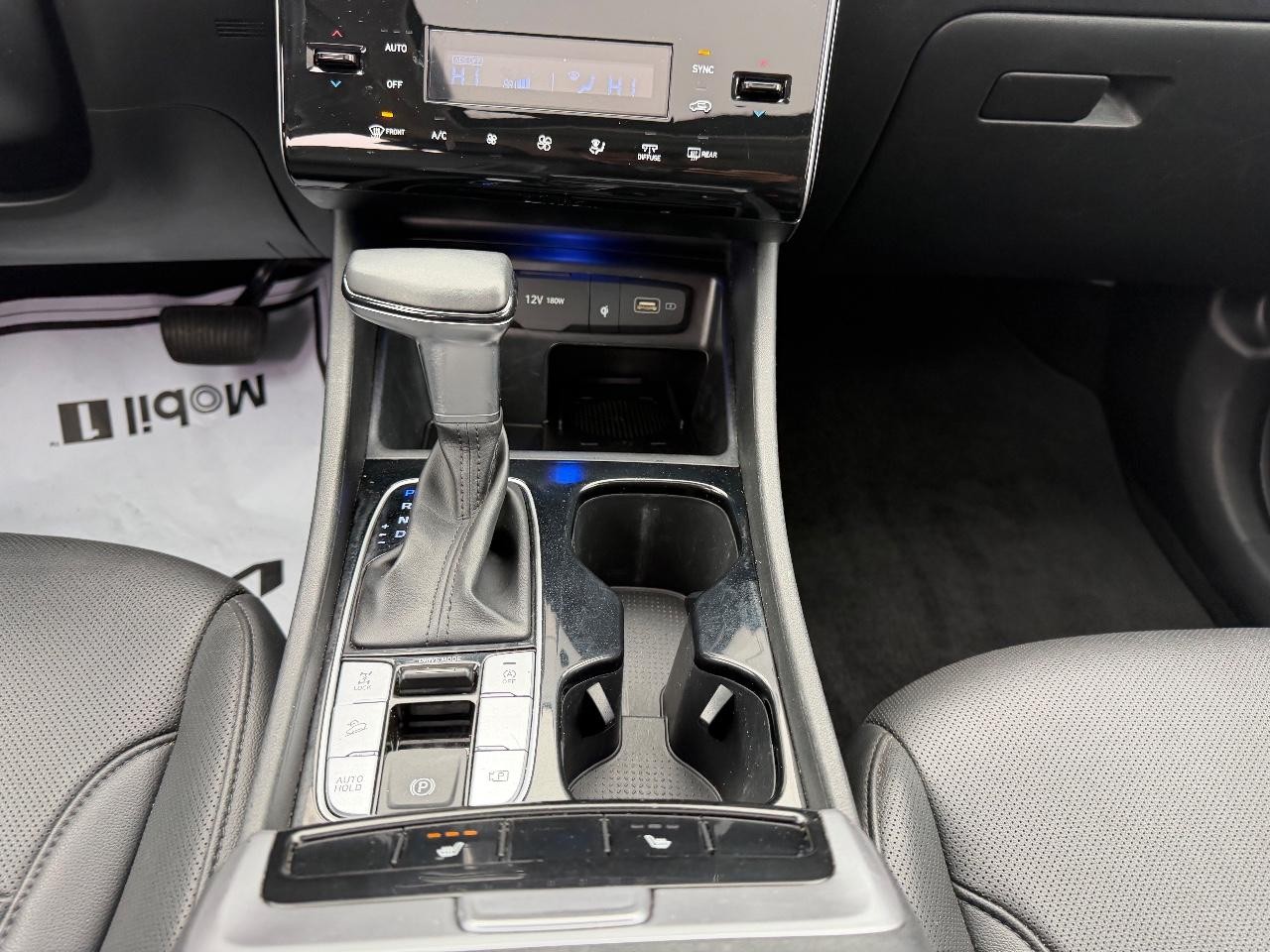 Hyundai Tucson Vehicle Full-screen Gallery Image 15