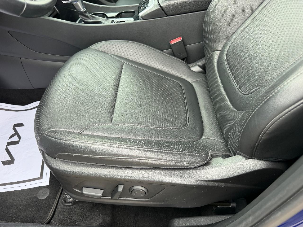 Hyundai Tucson Vehicle Full-screen Gallery Image 18