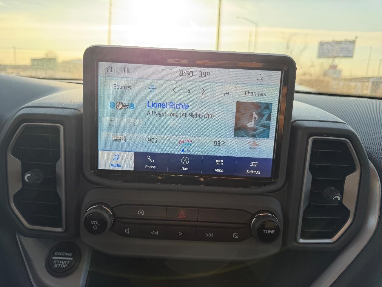 Ford Bronco Sport Vehicle Full-screen Gallery Image 12