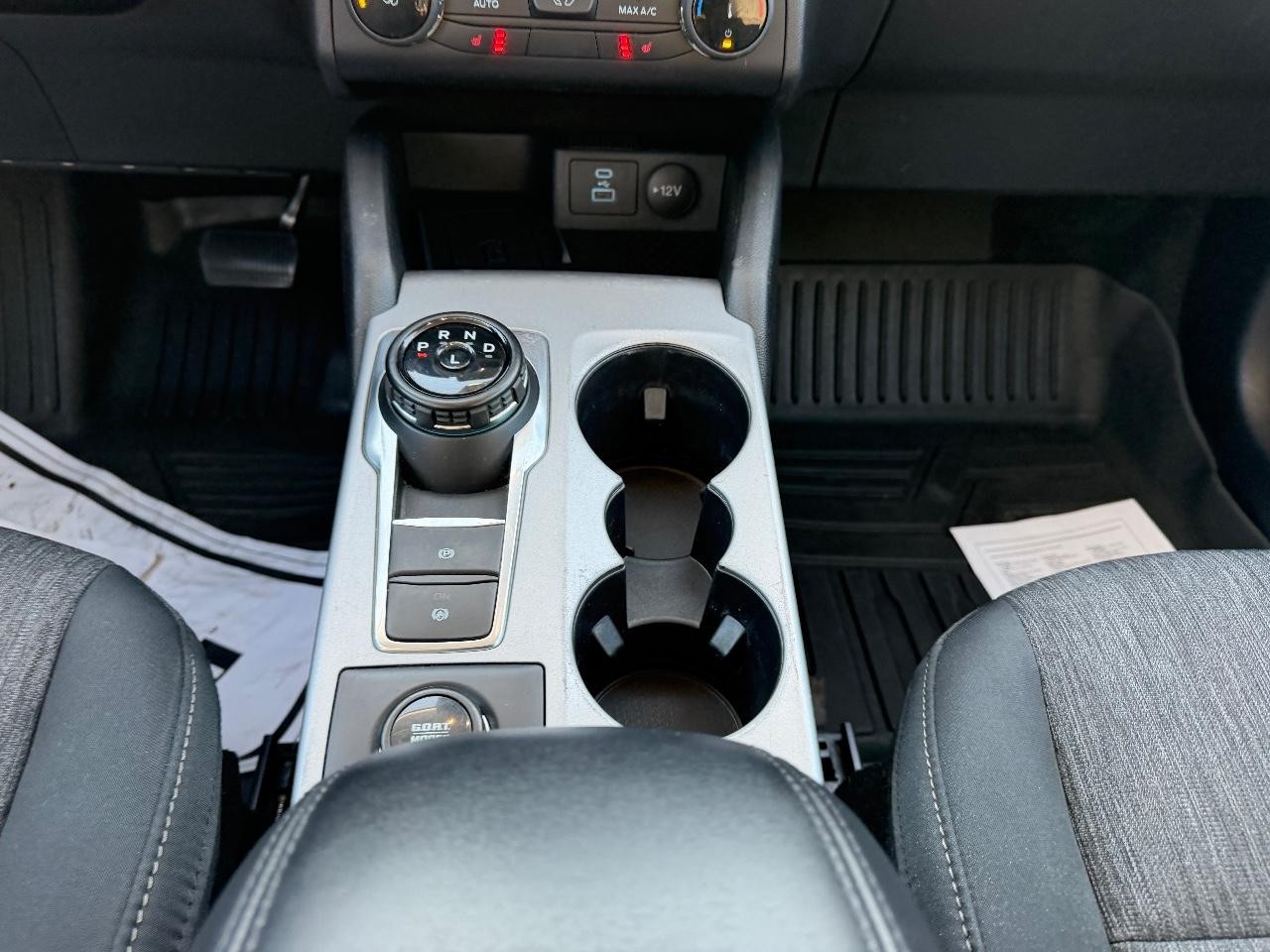 Ford Bronco Sport Vehicle Full-screen Gallery Image 14