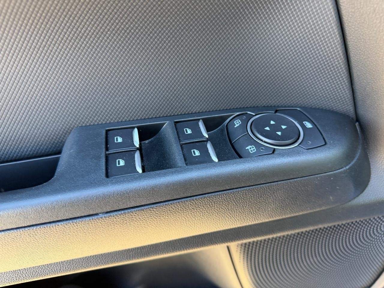 Ford Bronco Sport Vehicle Full-screen Gallery Image 16