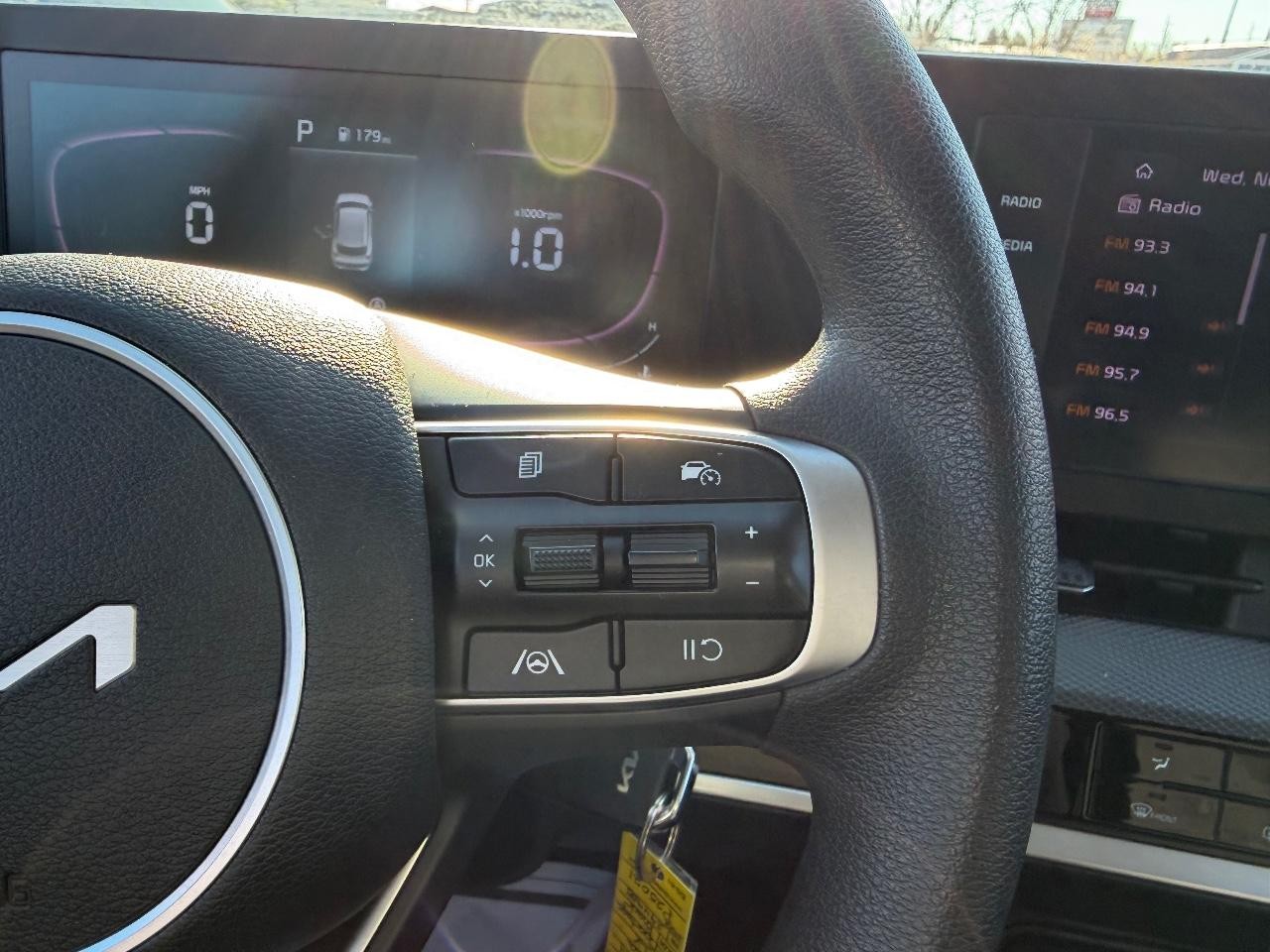 Kia Sportage Vehicle Full-screen Gallery Image 10