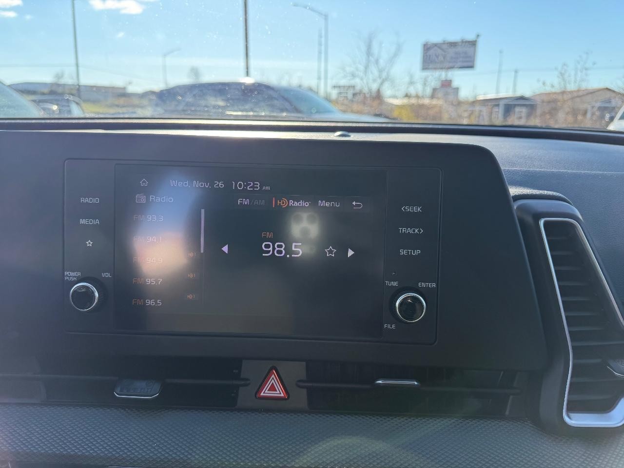 Kia Sportage Vehicle Full-screen Gallery Image 11