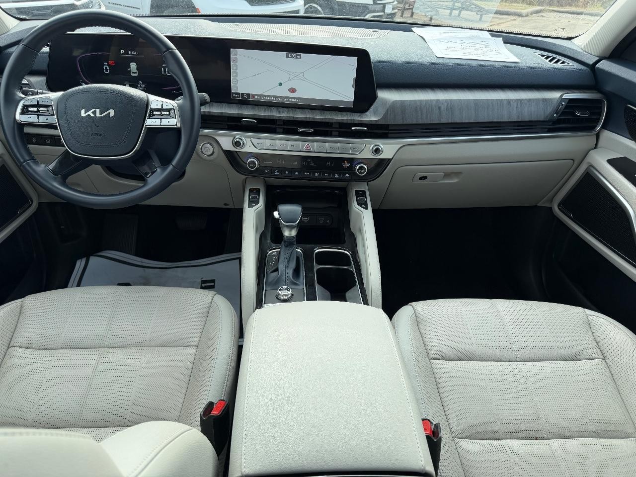 Kia Telluride Vehicle Full-screen Gallery Image 11