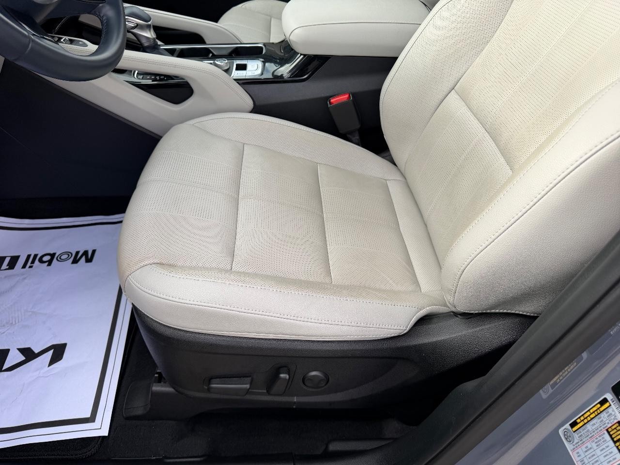 Kia Telluride Vehicle Full-screen Gallery Image 21